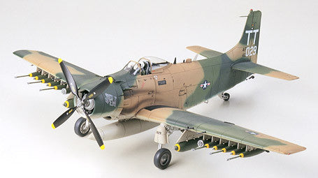 Douglas A-1J Skyraider™ U.S. Air Force (1/48 Scale)